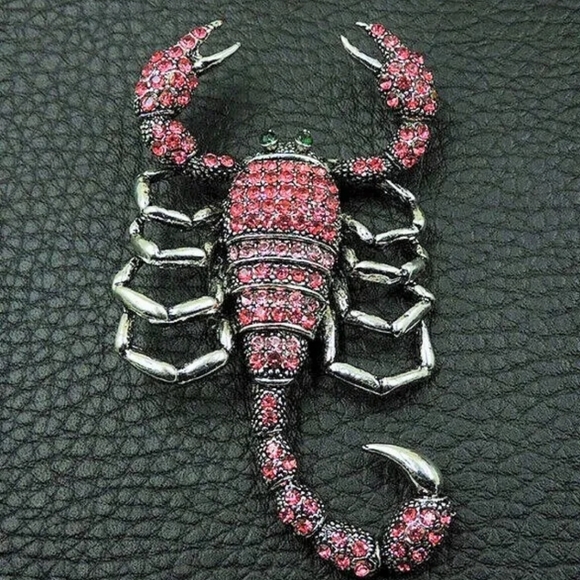 Silver plated pink and white crystal Scorpion brooch - Picture 10 of 16